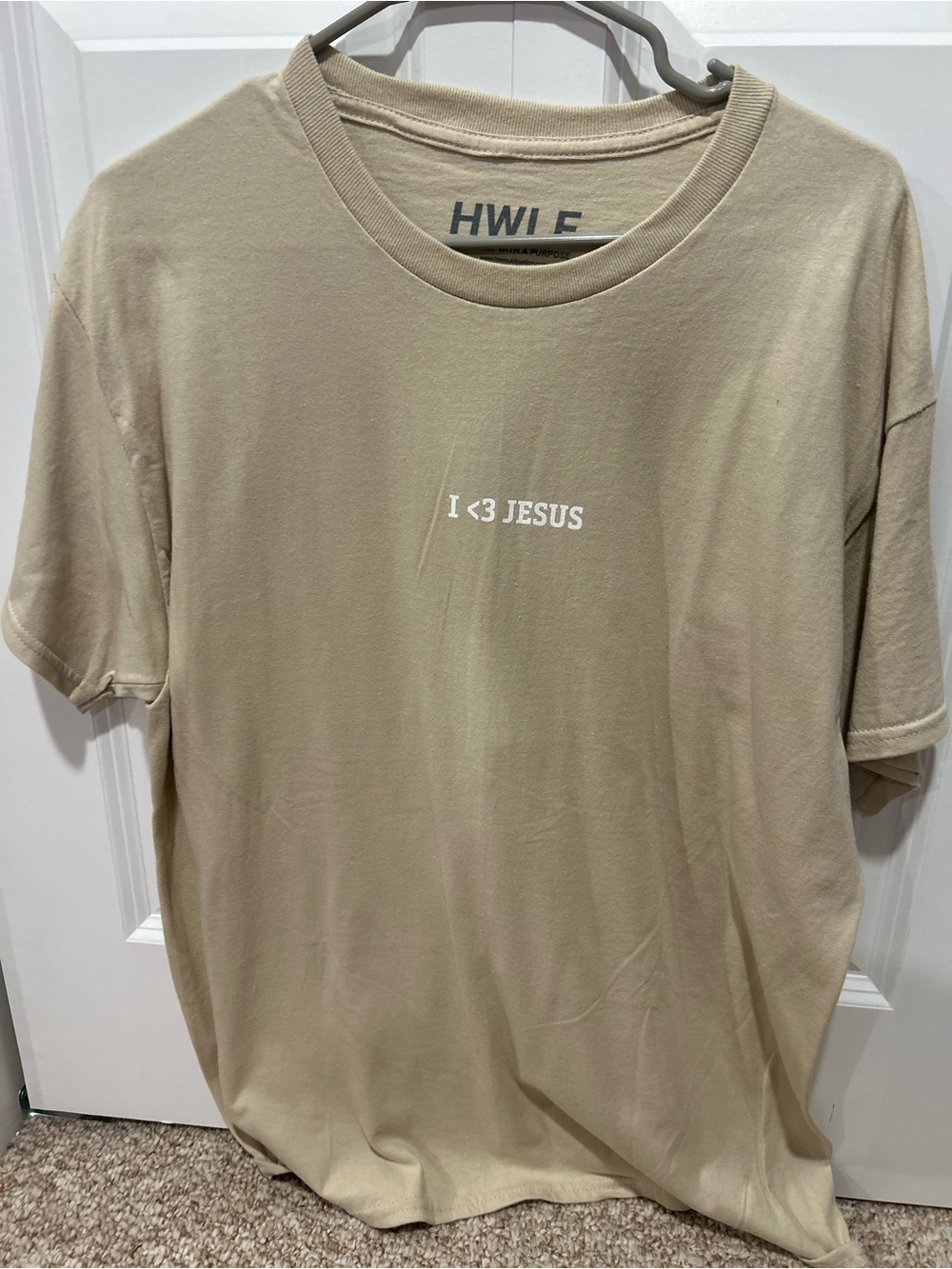 Beige 'I <3 Jesus' Short Sleeve Crewneck Tee
